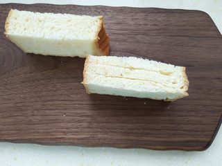 3、口袋三明治,3. 在中间划两刀