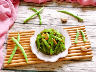 14、干煸四季豆,简单又美味哦。