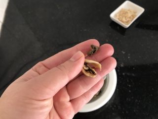 4、淡菜瑶柱排骨粥～健康养生靓粥,如图⬆️