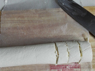 13、北京奶酪卷,取出，切块即可