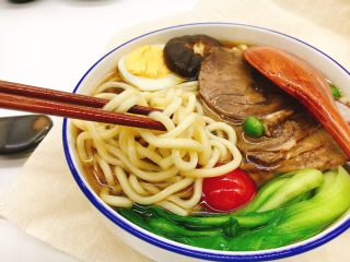 11、酱牛肉面,筋道爽滑的酱牛肉面回味无穷