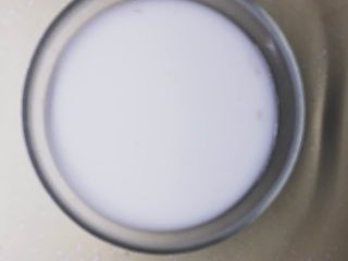 5、黑胡椒味台式脆皮肠（内附广式配方）,淀粉用350克水中一部分，混合成水淀粉