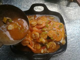 15、叮~一下,美味健康瘦身大菜出炉~,浇在豆腐上。