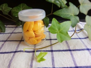 13、#家有烤箱#无添加,入口即化的蛋黄溶豆,烤好了就记得密封保存