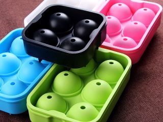 1、佳儿的水信玄饼●少女心怦怦滴,看，玄饼的模具，就是这个样子的，做出来是圆圆的，由上下俩片组成，还带个孔。这个淘宝也有卖哦。