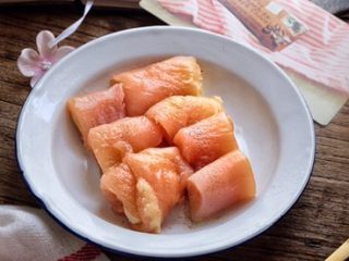 3、快手免炸的 酥脆辣子鸡,鸡肉切小块