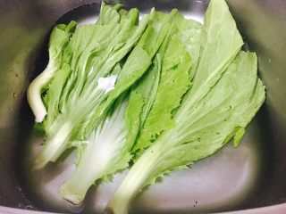 9、#咸味# 骨汤鱼松米线,清洗干净