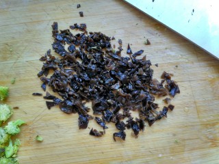 4、黎麦饭团,木耳切小块