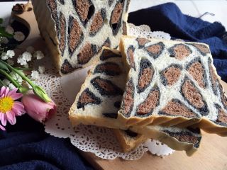 33、豹纹吐司,每一片要厚薄一致,摆盘才漂亮哦