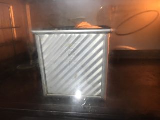 36、手撕椰蓉吐司,烤箱预热170度，烤约40分钟