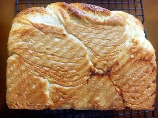 39、手撕椰蓉吐司,脱模侧放冷却