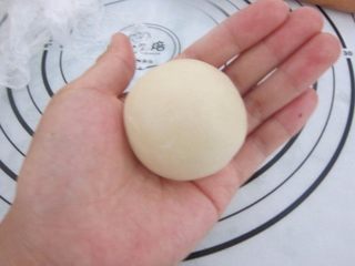 19、黑芝麻酥饼,揉圆.