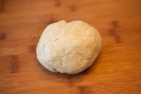 5、咸味土豆饼干,面粉中加入土豆泥，直接揉成团