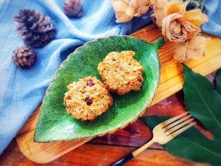 11、早餐+健康饮食之低脂无油无糖坚果燕麦饼,美美的摆拍一下，可以享用啦！