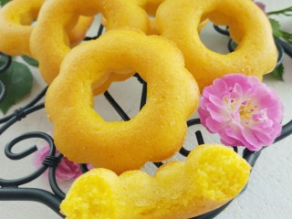 17、胡萝卜甜甜圈（免油炸烤箱版）,内部湿润，完全不干哦！