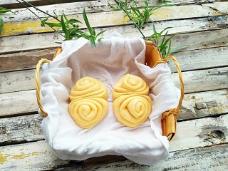 19、胡萝卜花卷,成品图。