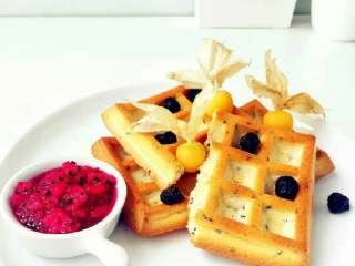 11、芝麻牛奶华夫饼,配点水果开吃