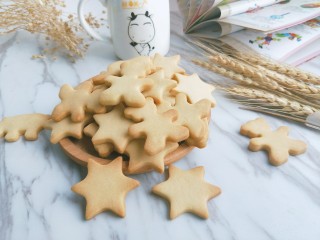 15、奶香卡通饼干,具体时间依自家烤箱温度决定