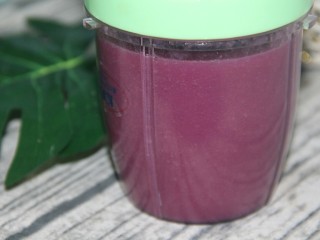 14、冬喝暖饮夏吃冰~瘦身紫薯苹果饮,搅成均匀无颗粒状态