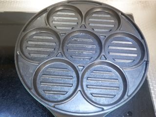 13、低卡轻食健康减肥—藜麦南瓜沙拉,平底锅刷油