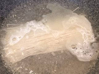 16、葱油拌面,煮面