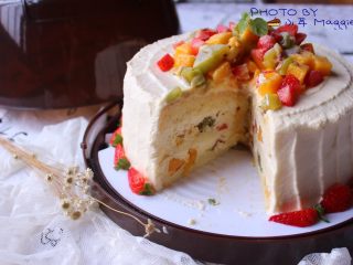 24、缤纷水果奶油蛋糕,