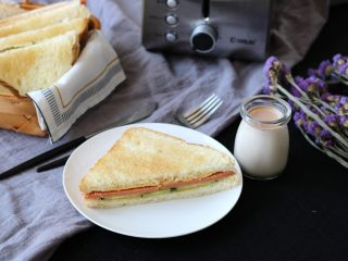 16、快手三明治,酸奶搭配三明治,营养丰富