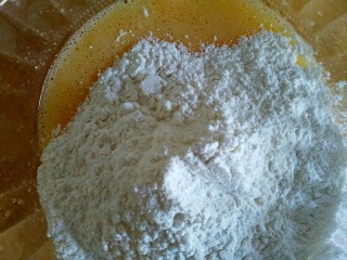 5、旺仔小馒头（无泡打粉）,倒入过筛的混合面粉