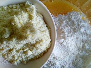 6、旺仔小馒头（无泡打粉）,倒入奶粉