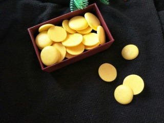 14、宝宝零添加健康零食蛋黄溶豆,烤好之后烤箱闷五分钟再取出。