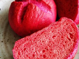 15、火龙果软欧包,健康天然！