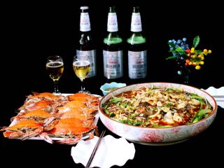 26、#辣味#麻辣水煮鱼,配上梭子蟹、和老公喝两杯、给个神仙都不换