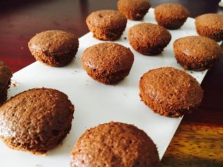 8、卡通小杯子蛋糕,烤箱预热150度,25分钟,中层。