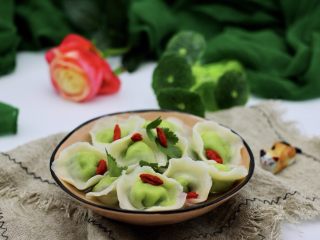 28、翡翠南极磷虾荠菜馄饨【宝宝辅食】,成品一