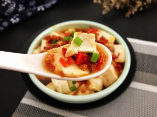 15、剁椒蒸豆腐～15分钟快手菜,老板，快上2大碗米饭呀????????????