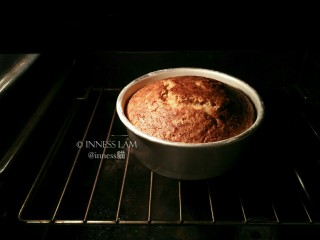 11、【经典胡萝卜蛋糕】 胡萝卜的华丽变身,待蛋糕凉透，脱模