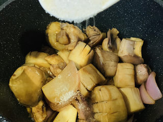 13、杏鲍菇烧鸡块,加白糖；