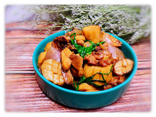 20、杏鲍菇烧鸡块,杏鲍菇鸡块，完成！