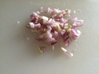 4、香煎豆腐,葱切末