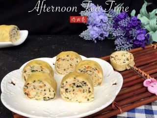 13、鸡肉卷～营养丰富,成品：香喷喷的鸡肉卷出炉叻，太香啦！