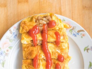 5、汁浇肉蛋烧,美味多汁，么么哒～