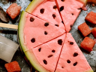 13、西瓜冰糕,造型逼真，不用吐西瓜籽哦！