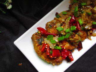 13、蒜香干煸鸡翅,但是没放一滴油，想要减肥的MM也可以吃。