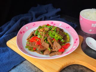 15、爆炒猪肝,装盘撒葱花即可开吃