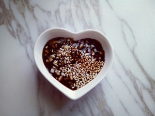 12、长豇豆棒棒糖,加入生抽。