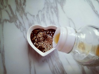 13、长豇豆棒棒糖,再滴几滴芝麻油。