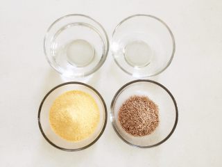 1、米粉“布丁”—可以抓在手上吃的米糊7M ,准备好所有食材