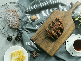 14、全麦核桃面包,健康美味的面包出炉啦！