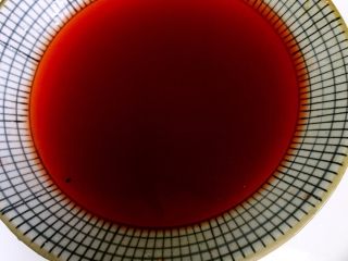 9、独家糖醋排骨,这就是红曲米水，红曲米淘洗干净泡水