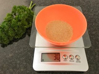 4、#家有烤箱#黑芝麻豆沙面包,30g黄糖，